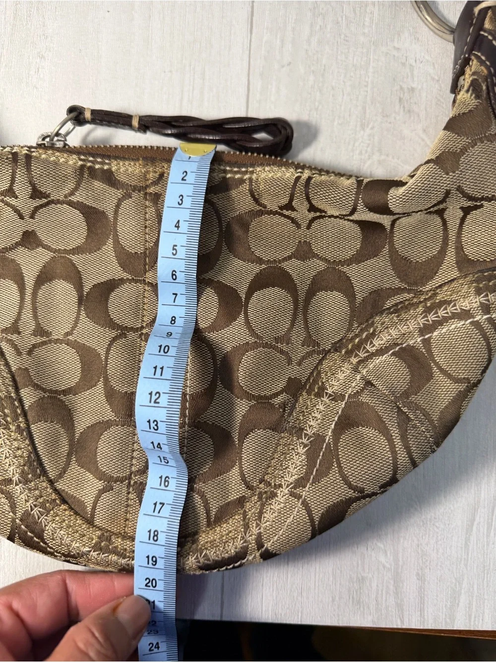 Vintage mini Coach Signature Canvas Hobo Brown_15